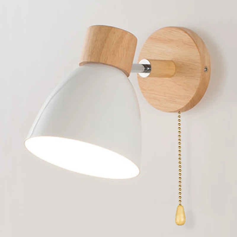 Applique Murale en Bois avec abat-jour conique et tirette | KORA