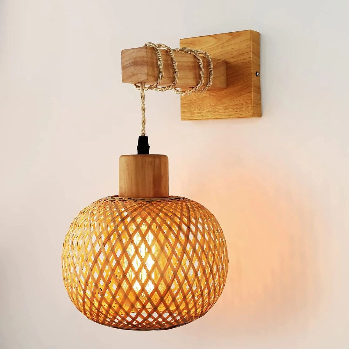 Applique Murale en Bois avec Abat-jour en Bambou | ZYDO